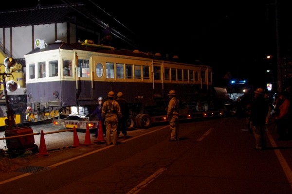 丸窓電車移設工事36