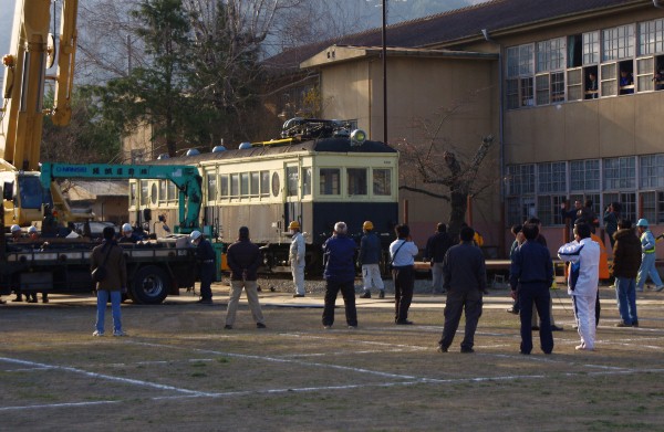 丸窓電車移設工事32