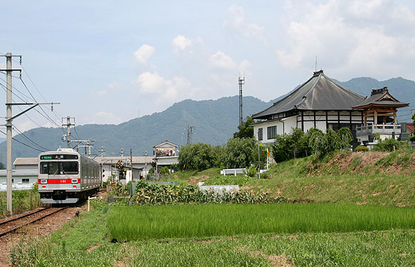 寺下駅から二つ目の踏切付近の画像1