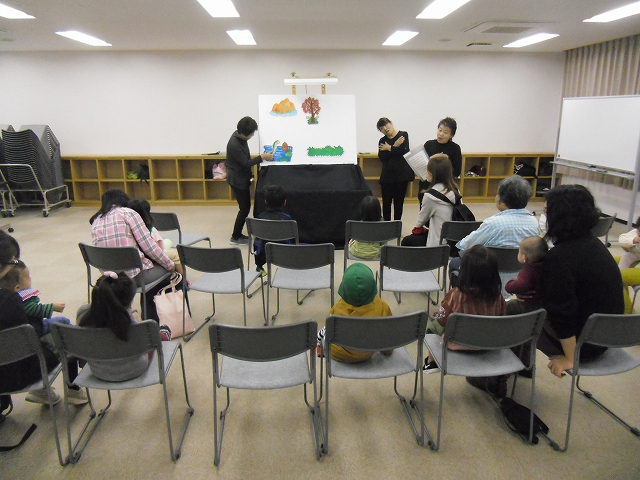 30年度10月おはなし広場1（たまて箱）