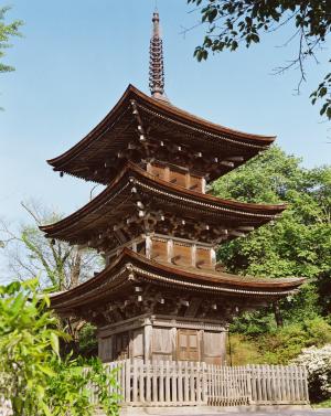 前山寺三重塔の写真