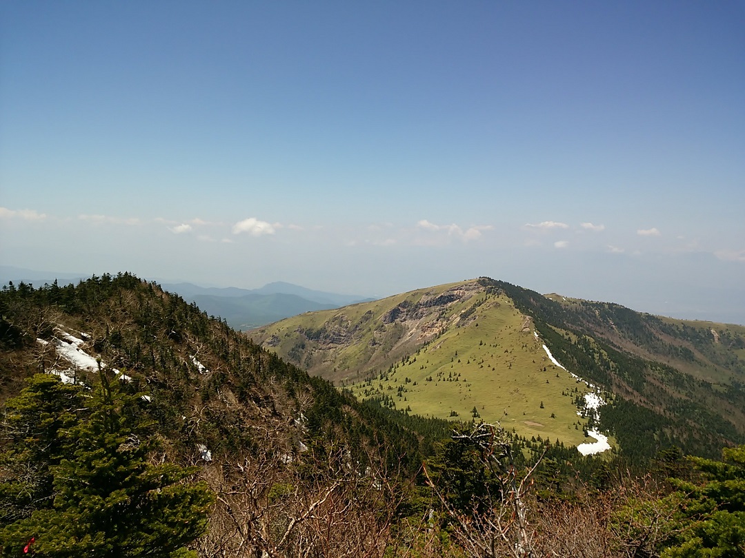 根子岳_四阿山からの遠望