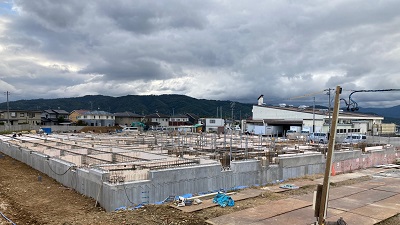 上田市第二学校給食センター改築事業令和４年10月1階床コンクリート工事
