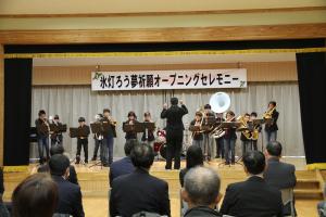 西内小学校の演奏（正面）写真