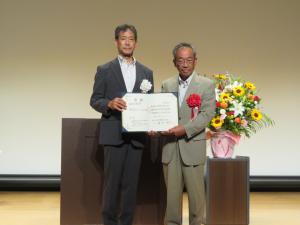 受賞の様子①