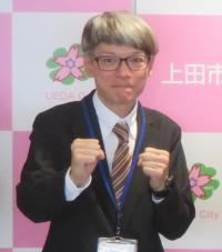 小林隊員