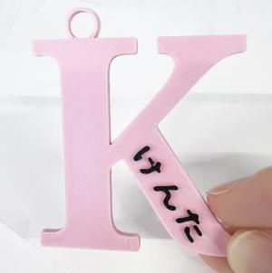 実際に出力したイニシャルの画像