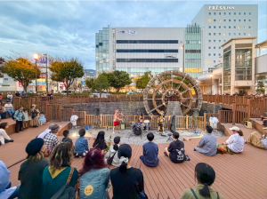 駅前イベントのお昼の様子