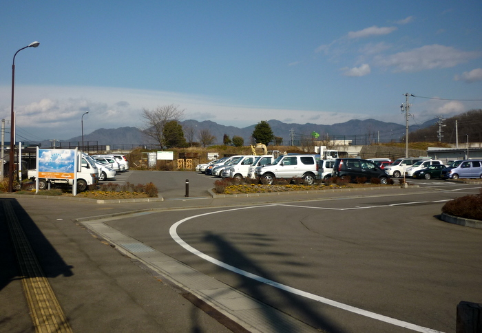 大学駅前駐車場