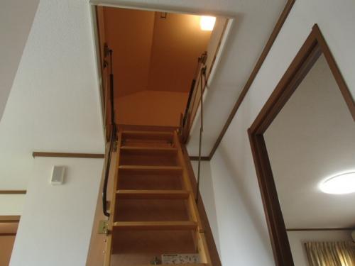 管理番号:3261(物件番号:UL-0281)屋根裏収納