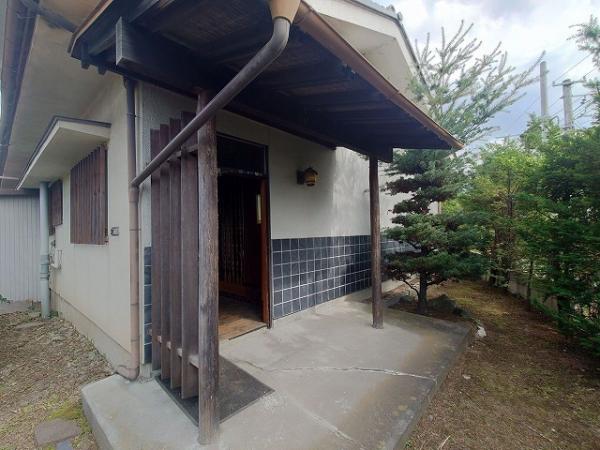 管理番号：2250（物件番号：UL-0218）の玄関ポーチ