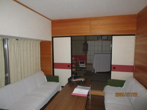 管理番号:4237(物件番号:UR-0196)のリビング