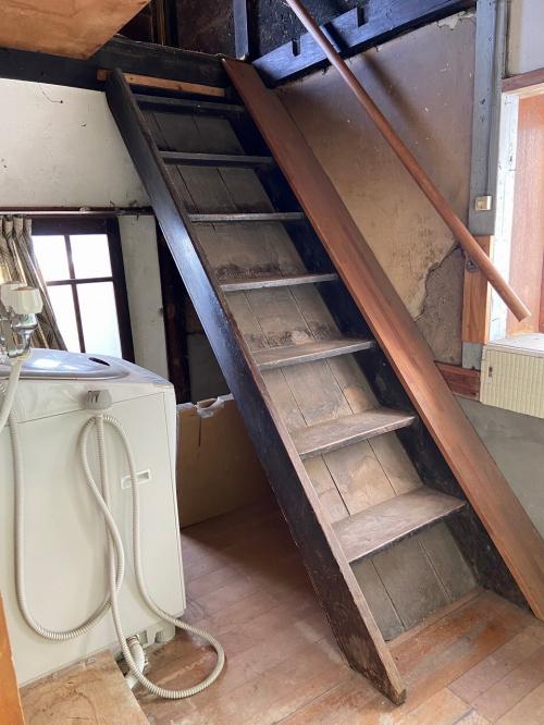 管理番号：3233（物件番号：UL-0212）の階段