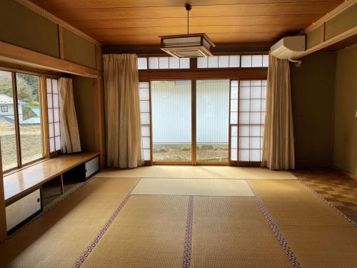 管理番号：4234（物件番号：UR-0189）の居室（2）