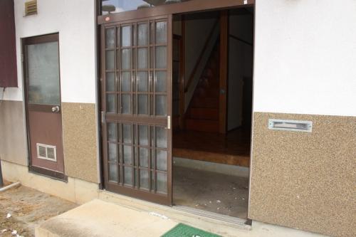 管理番号：5224（物件番号：UL-0298）玄関（外側）