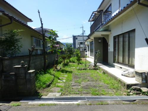 管理番号:1257(物件番号:UR-0184)の駐車スペース兼庭